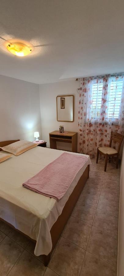 Apartmani Fani Supetar Kültér fotó