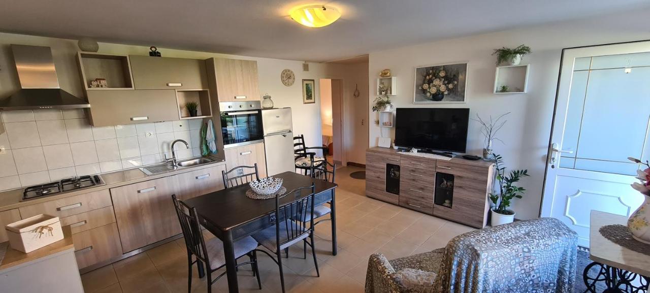 Apartmani Fani Supetar Kültér fotó